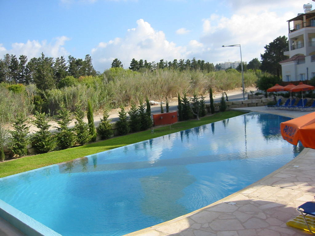 Hesperides Gardens Villa Paphos Exterior foto